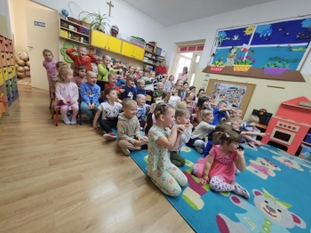 4aee732b-7678-42e1-891f-e115e942941d