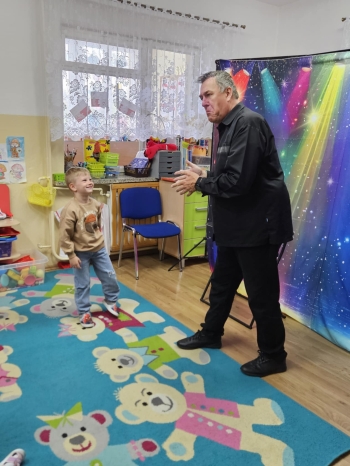 7ab32692-3909-4443-ba01-1b0b43400198