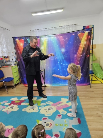 9e8ebfba-3463-411c-b48a-c8d1b4ac3a30