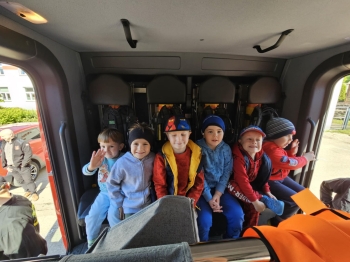 1b30796b-738d-49d3-b5e5-c4a0b01bdd36