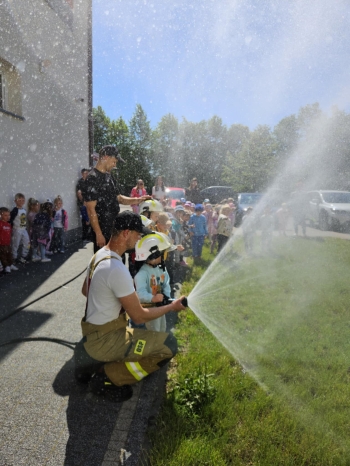 9db0bdcf-9e5e-45f7-bbb6-ae88790e5ca4