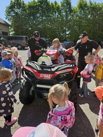 21e19379-5c1b-433b-a66d-312628ff2649