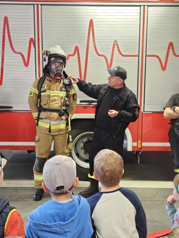 75ccec87-8e14-43c4-8963-3d67474261ff