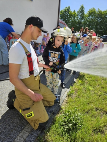 32818793-d448-45ca-9a20-deb9472b2947