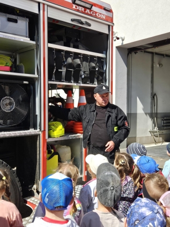 e6fbf7aa-e4bd-47ed-aefc-8159086d826d