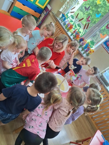 87ef011c-fca9-479b-82dd-d264fbafbd84