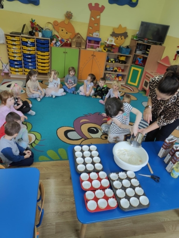 e2be4c62-5909-49ef-aa63-b1883d308150