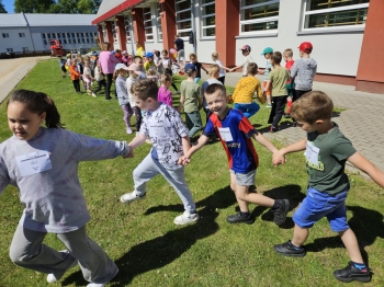 8d52c5db-a2c5-4342-a410-9d64fc40a582