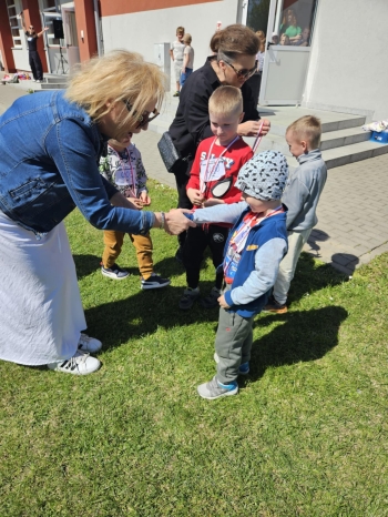 b5e0444b-916a-4b3f-b866-77c139c5708f