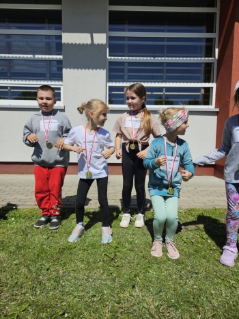 bb869a59-ccd1-4e42-809c-bbea98adde77