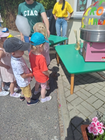 7b721156-f388-43ba-a709-e311abc88994