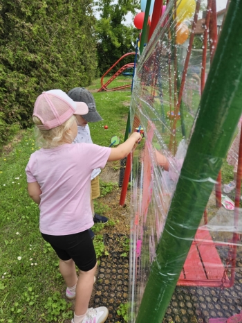 d6ddb6e8-0778-4d88-a636-d3ee26be5315