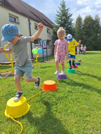 d925b131-513b-4b95-b3ca-c8336db45a8e