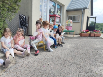 26d6e126-58bc-4288-83f7-dd9f0c36a16f