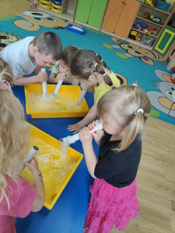 9f5b9983-8d96-417e-a9cb-6200e13827fc