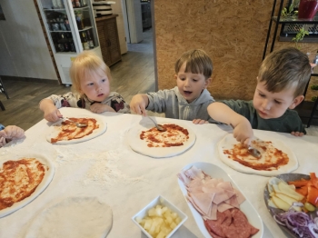 1a1de5dd-ed17-42c5-aa08-1aea1f7612ae