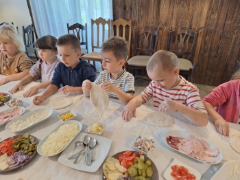 3f5c7893-0123-464d-a188-a6b7e237c4ae