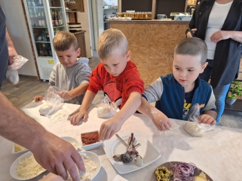 5b252991-40ff-4a30-902d-1d7fa0683589