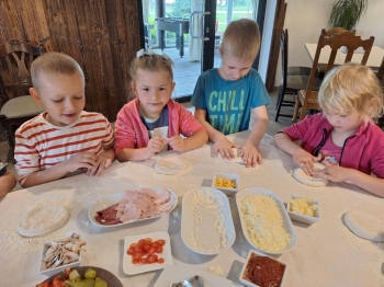 243a708a-8b11-409b-bd9e-c5c0e20c6531