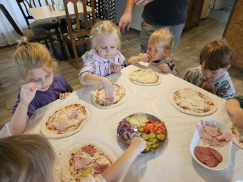 f0ab5c9b-8409-4635-bee6-0663dd312b3e