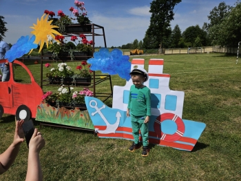 1a7ad245-e337-434c-81b2-15094347286e