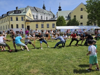 5b20ed3c-33de-4ab4-b9df-1129c68f1d27