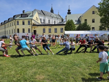 c8ad540d-d0d4-49c9-baa1-1392ef5ba1d1