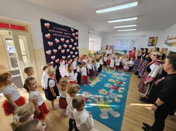 e16467f1-887f-4853-bf51-b35c41130334