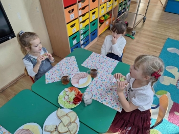 6d92a433-9d3d-450a-82bb-d127095c1ede