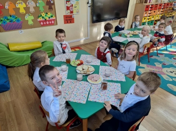 14b1d6e0-9372-4bca-a887-3a8f40a670db