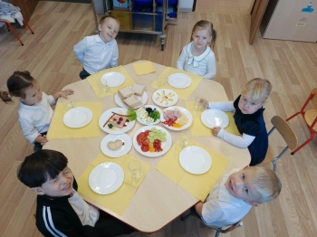 b6e96f99-9d31-4989-82cb-3ee1cddde4d1