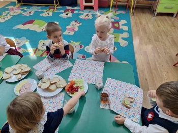 f968fddb-0068-4fd0-a81a-8012d4129483