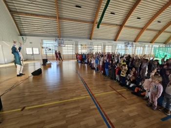 4e239ae6-dffb-435d-8c52-a636cb9bb80e