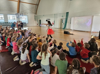 57d3d35f-69b4-420e-a1dd-6c96749738a1