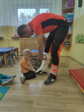 12f67523-992c-4d3a-80f6-f5c60704db17