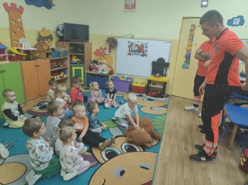 18c3d7ab-a4ac-45f6-8cdc-2dd765fd2bee