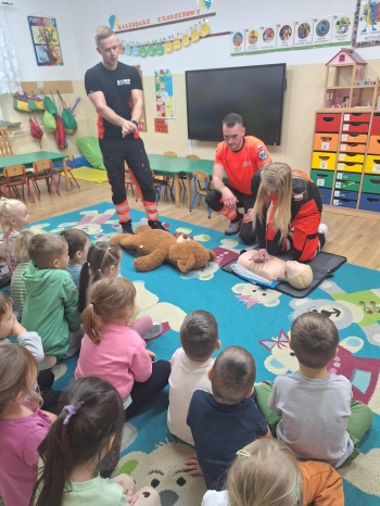 96b6fe16-2a67-4f0d-9dce-9711e3cc6864