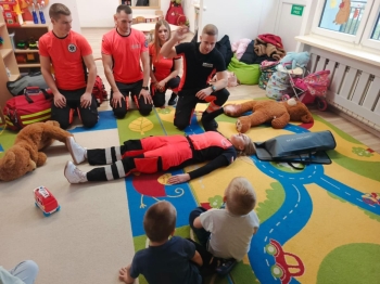 12ae32ec-82c3-43de-9136-ed1e122b1b94