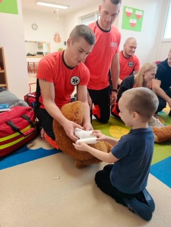 28af1a02-3fce-4552-846e-ce4a6f3feaa6