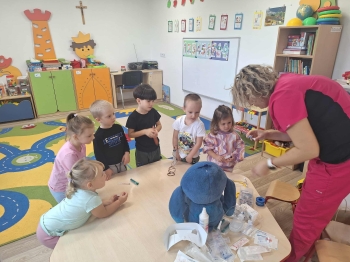 d8ab6806-07f6-44fe-9458-5708c5e9a6a7