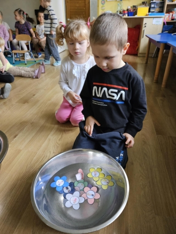 a3963213-cd54-47dc-aced-582e94ca42cf