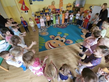 c36d97c9-0c12-46cb-804d-4be69191d74d