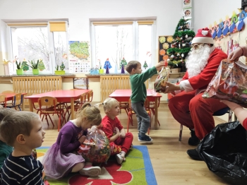 5eeb0c00-2365-4731-b489-2ad7d5ed977d