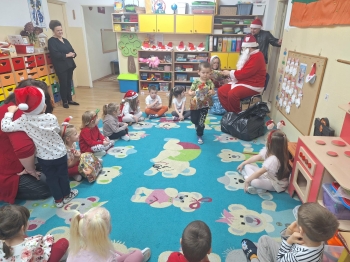 6dfa8437-6474-414d-b6d6-dbeb5295f796