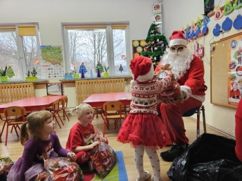 77f4be9c-0020-4954-a1b2-2d746f61d25b