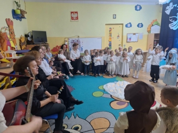 fc4b7142-92eb-4927-8ee4-acb5af3bc378