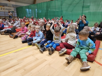 d1f72126-2c1d-49cf-954a-3be8cb5a8c8e