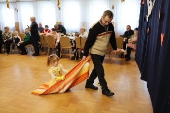 1e2ee44a-c73a-4e1e-84b4-27cf86e7c7ab