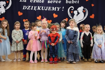 5f461272-8427-439b-b5e1-76d1c9ad0504