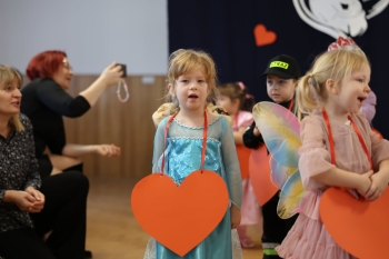 31b976a5-8a72-4c8f-afb6-1fa7119a10cd